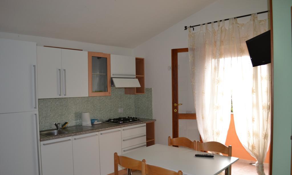באדזי Apartments Mimose חדר תמונה