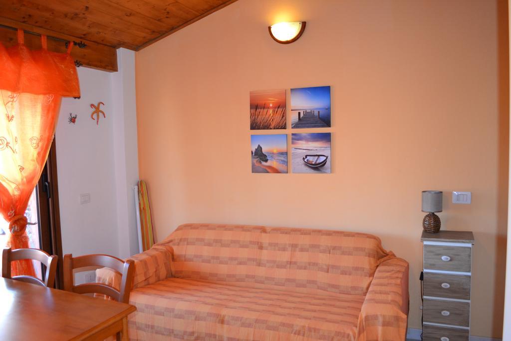 באדזי Apartments Mimose מראה חיצוני תמונה