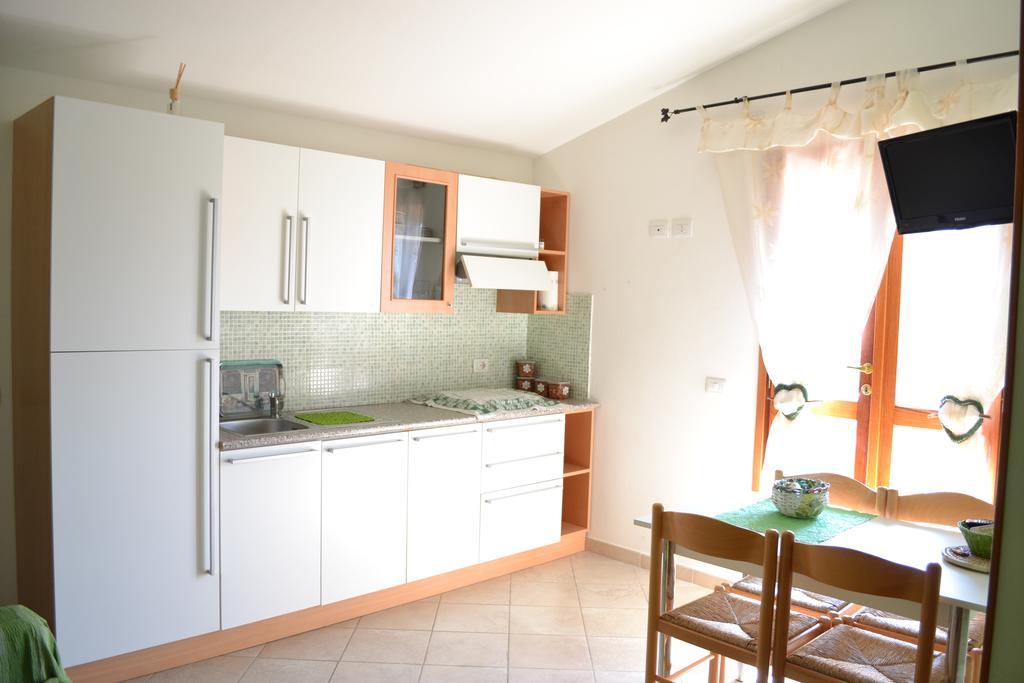 באדזי Apartments Mimose מראה חיצוני תמונה
